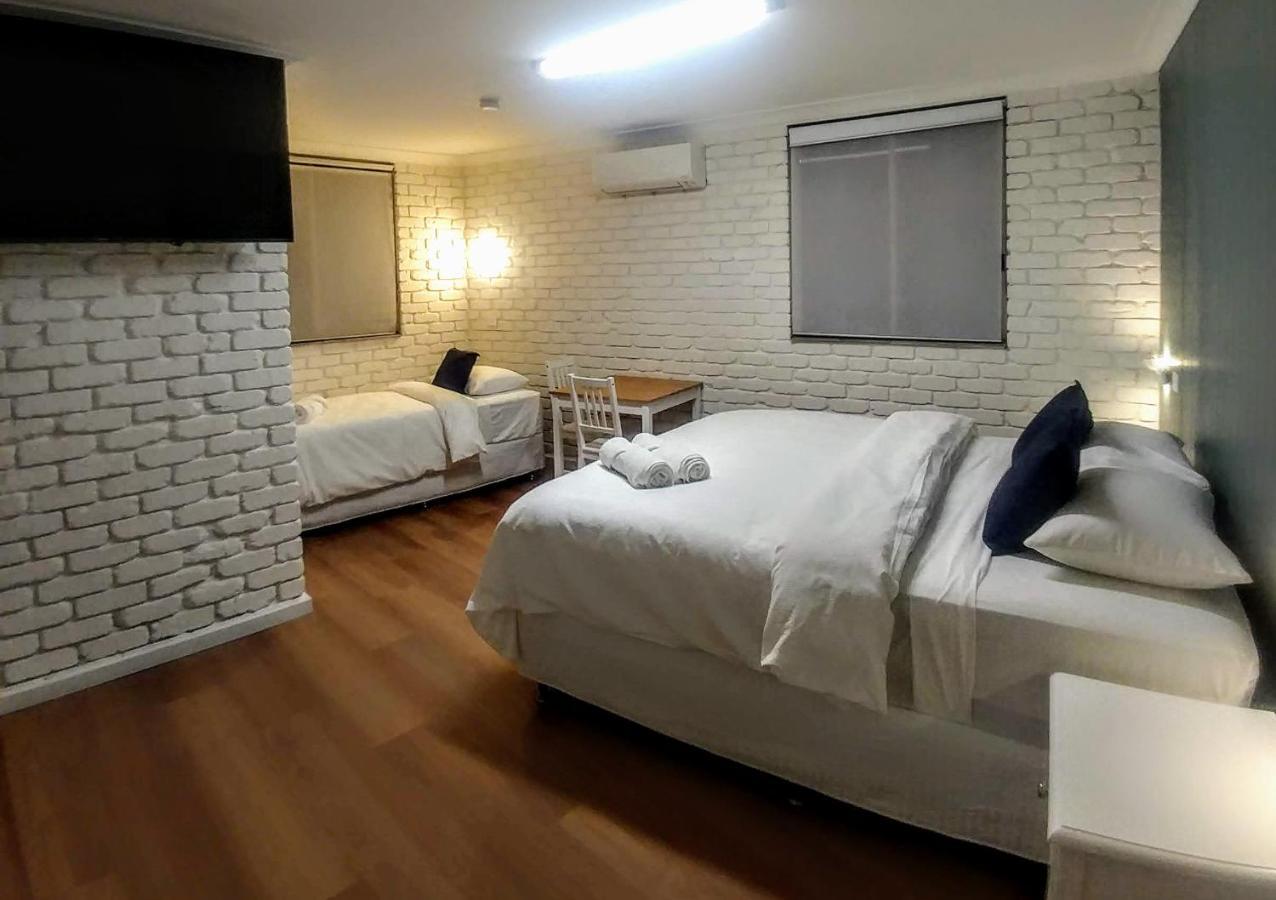 Bay House Motel Bateau Bay Εξωτερικό φωτογραφία